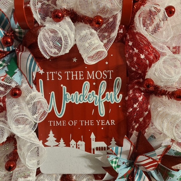 Handmade winter wreath - Picture 3 of 3